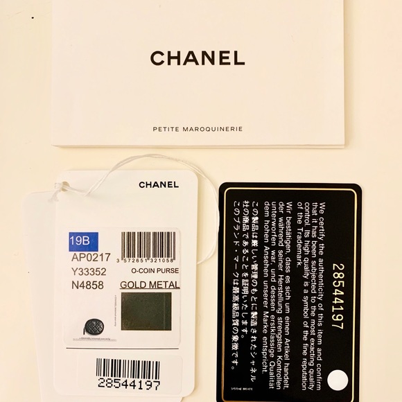 CHANEL NIB Caviar Quilted Zip Around Classic O-Coin Purse (Navy) - Picture 11 of 12